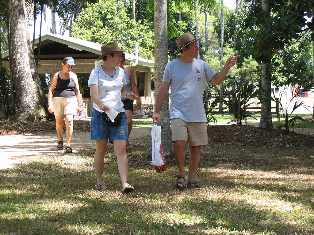 CairnsTC060 Centenary Lakes.jpg